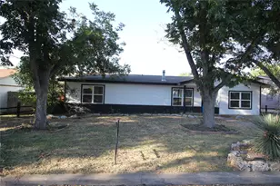 327 W Mulberry St, Fredericksburg, TX 78624 - Photo 30