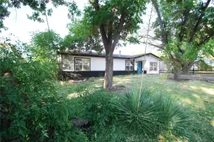 327 W Mulberry St, Fredericksburg, TX 78624 - Photo 2