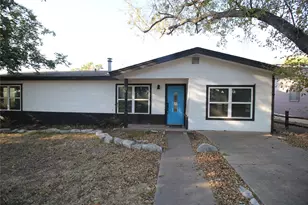327 W Mulberry St, Fredericksburg, TX 78624 - Photo 14