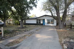 327 W Mulberry St, Fredericksburg, TX 78624 - Photo 20