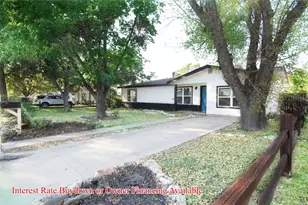 327 W Mulberry St, Fredericksburg, TX 78624 - Photo 1