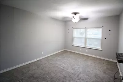 327 W Mulberry Street, Fredericksburg, TX 78624 - Photo 8