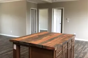 1098 Engelke Rd, Buda, TX 78640 - Photo 6