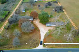 2902 Caldwell Ln, Del Valle, TX 78617 - Photo 2