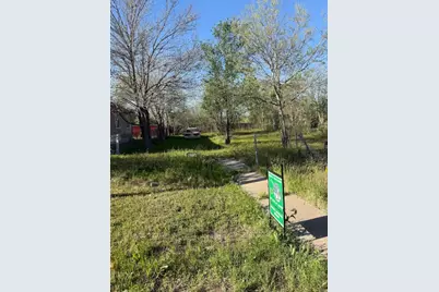 602 W Martin Luther King Jr Boulevard, Taylor, TX 76574 - Photo 4