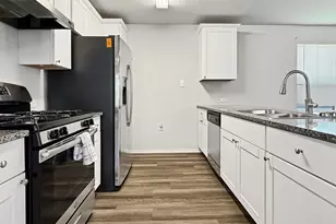 1215 Robbins, San Antonio, TX 78245 - Photo 6