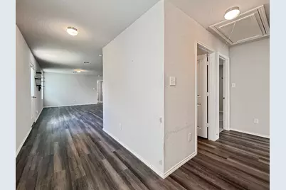 1215 Robbins, San Antonio, TX 78245 - Photo 4