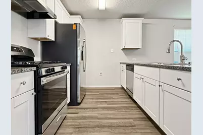 1215 Robbins, San Antonio, TX 78245 - Photo 10