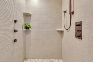 402 Seawind St, Lakeway, TX 78734 - Photo 22