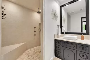 402 Seawind St, Lakeway, TX 78734 - Photo 22