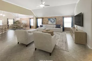 2009 Alyssas Dr, Manchaca, TX 78652 - Photo 2