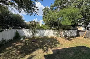 1810 Rosenborough Ln N, Round Rock, TX 78665 - Photo 34