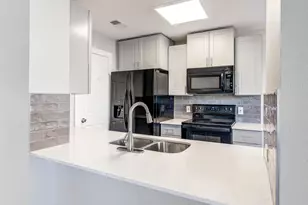1205 Gregory Ln, Round Rock, TX 78664 - Photo 6