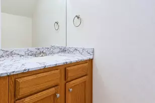 2011 Kirksey Dr, Austin, TX 78741 - Photo 6