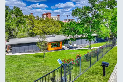 810 N Loop Street, San Marcos, TX 78666 - Photo 6