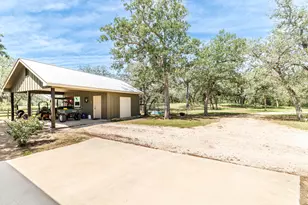 605 Fm 1682, Leesville, TX 78122 - Photo 22