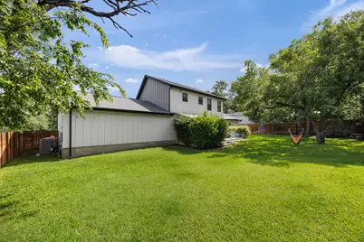 300 E Bluebonnet Lane, Johnson City, TX 78636 - Photo 28