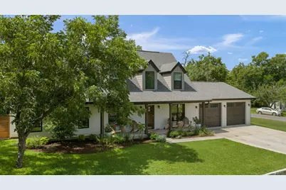 300 E Bluebonnet Lane, Johnson City, TX 78636 - Photo 2