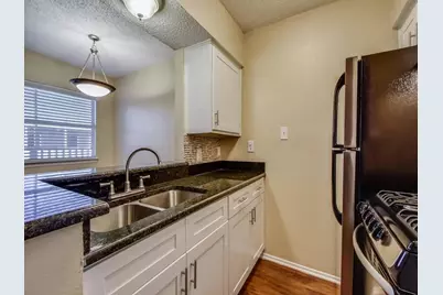 2401 Manor Road #119, Austin, TX 78722 - Photo 2