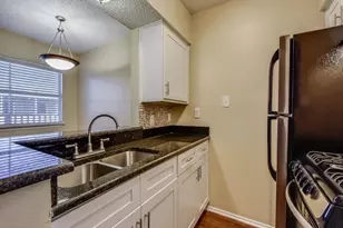 2401 Manor Rd, Austin, TX 78722 - Photo 2