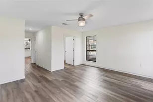 2569 Co Rd 443, Waelder, TX 78959 - Photo 22