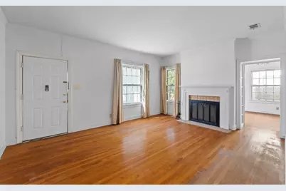 810 E 45th Street, Austin, TX 78751 - Photo 8