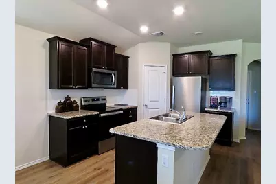160 Pivot Drive, Taylor, TX 76574 - Photo 6