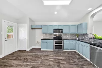 300 Wimberley Street, Hutto, TX 78634 - Photo 8