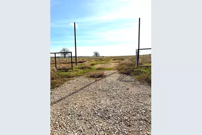 5165 Tenney Creek Road, Luling, TX 78648 - Photo 1