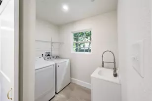 805 Maple St, Lockhart, TX 78644 - Photo 12