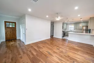 805 Maple St, Lockhart, TX 78644 - Photo 8