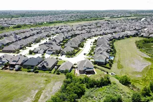 19205 Burrowbridge Rd, Pflugerville, TX 78660 - Photo 34