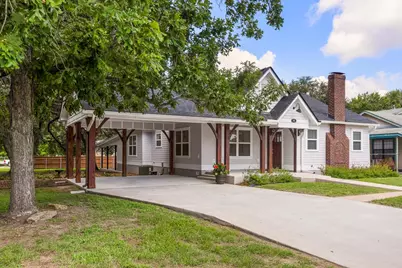522 S Walnut Avenue, Luling, TX 78648 - Photo 2