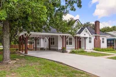 522 S Walnut Avenue, Luling, TX 78648 - Photo 2