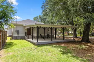 522 S Walnut Ave, Luling, TX 78648 - Photo 26