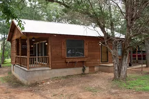 200 Arrowhead Dr, Smithville, TX 78957 - Photo 4