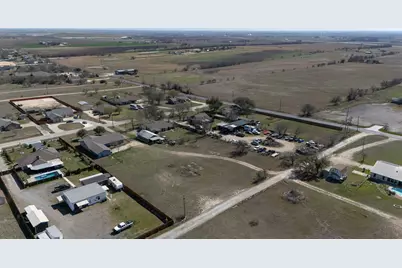 81 Family Circle, Hutto, TX 78634 - Photo 38