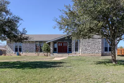 81 Family Circle, Hutto, TX 78634 - Photo 1