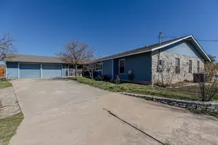 81 Family Cir, Hutto, TX 78634 - Photo 26