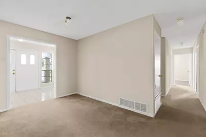 81 Family Circle, Hutto, TX 78634 - Photo 12