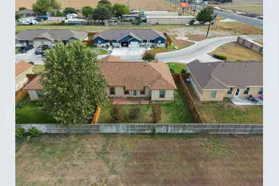 120 Navarro Crossing, Seguin, TX 78155 - Photo 2