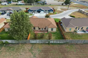 120 Navarro Xing, Seguin, TX 78155 - Photo 2