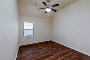 348 Lake Livingston Dr, Georgetown, TX 78628 - Photo 20