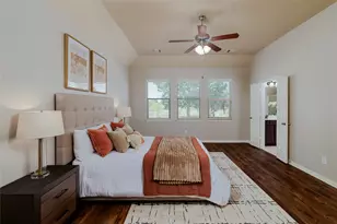 348 Lake Livingston Dr, Georgetown, TX 78628 - Photo 16