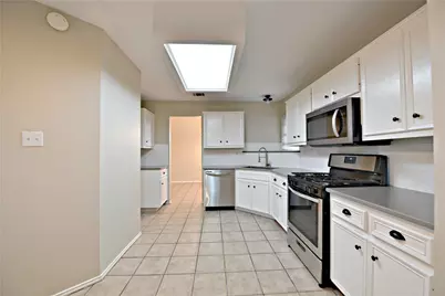 8402 Hillrock Drive, Round Rock, TX 78681 - Photo 10