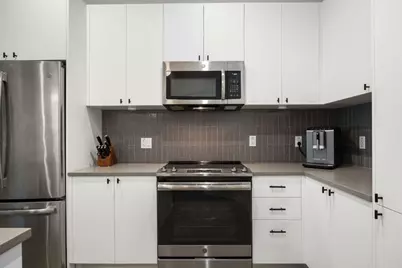 800 Embassy Drive #204, Austin, TX 78702 - Photo 4