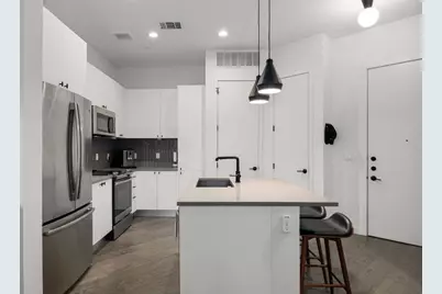 800 Embassy Drive #204, Austin, TX 78702 - Photo 6