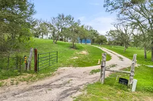 274 Old Austin Trail, Elgin, TX 78621 - Photo 8