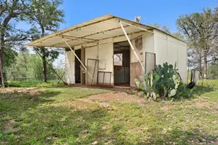 274 Old Austin Trail, Elgin, TX 78621 - Photo 10