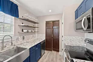 274 Old Austin Trail, Elgin, TX 78621 - Photo 16